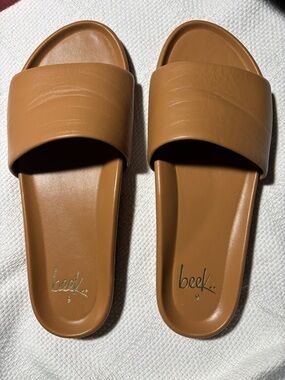 beek galito Slide in honey color size 9